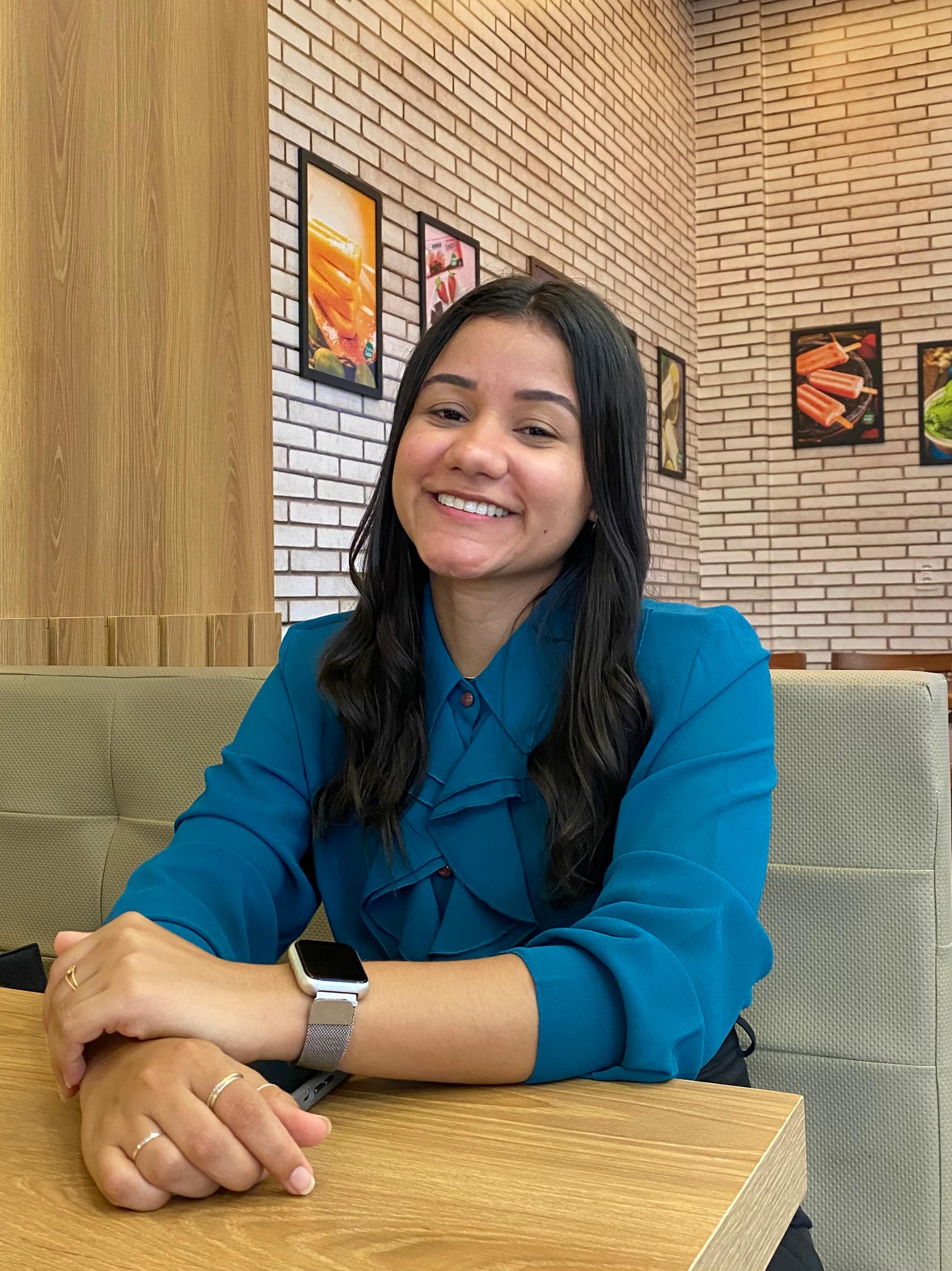 Foto da Dra. Isadora Mendes